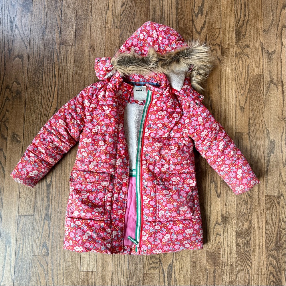 Boden Girls Floral Hooded Puffer Coat with Faux Fur Trim